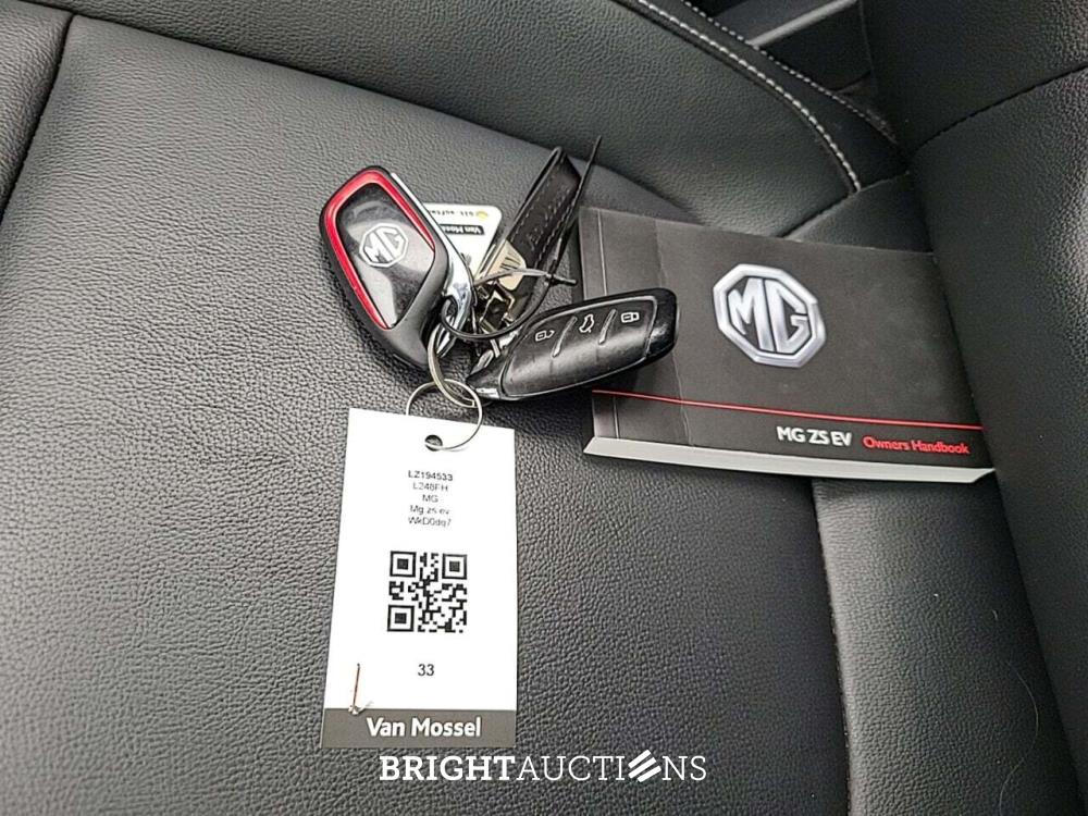 MG Zs Ev Luxury 45 kWh 143pk 2021 (Origineel-NL), L-248-FH