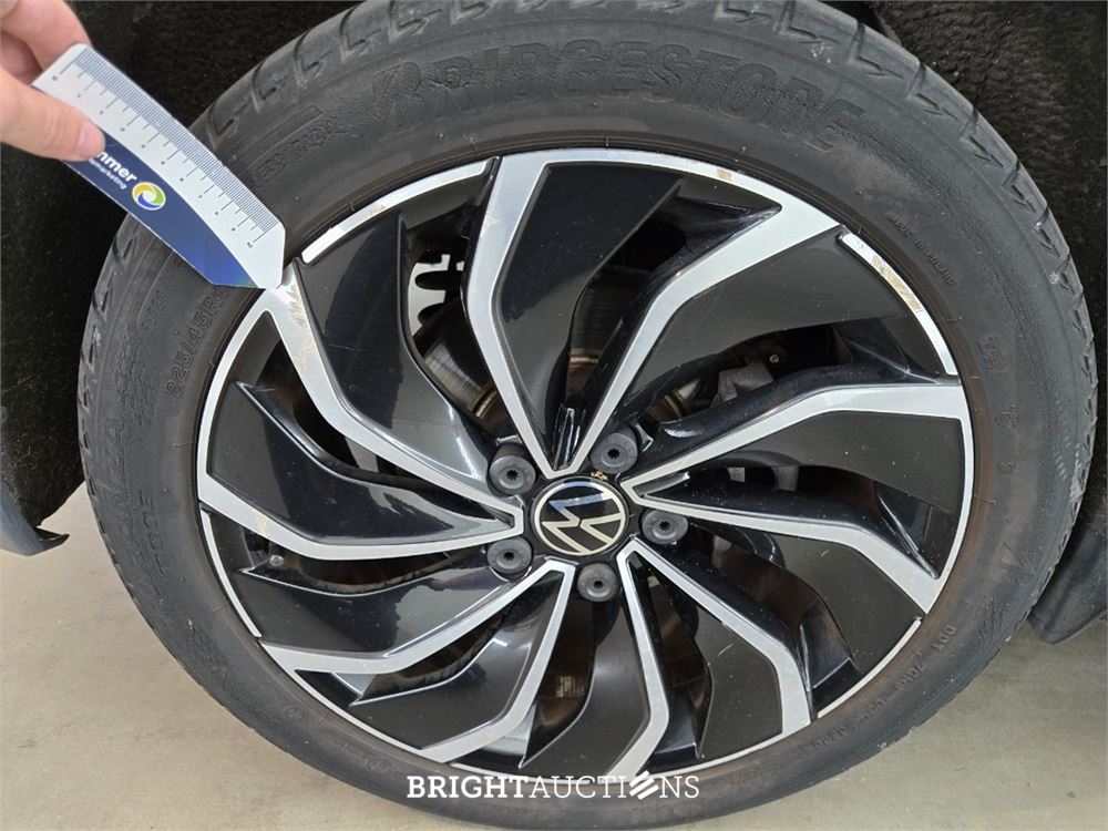 Volkswagen Golf eTSI R-Line 1.5 150pk 2020, HLP-73-V