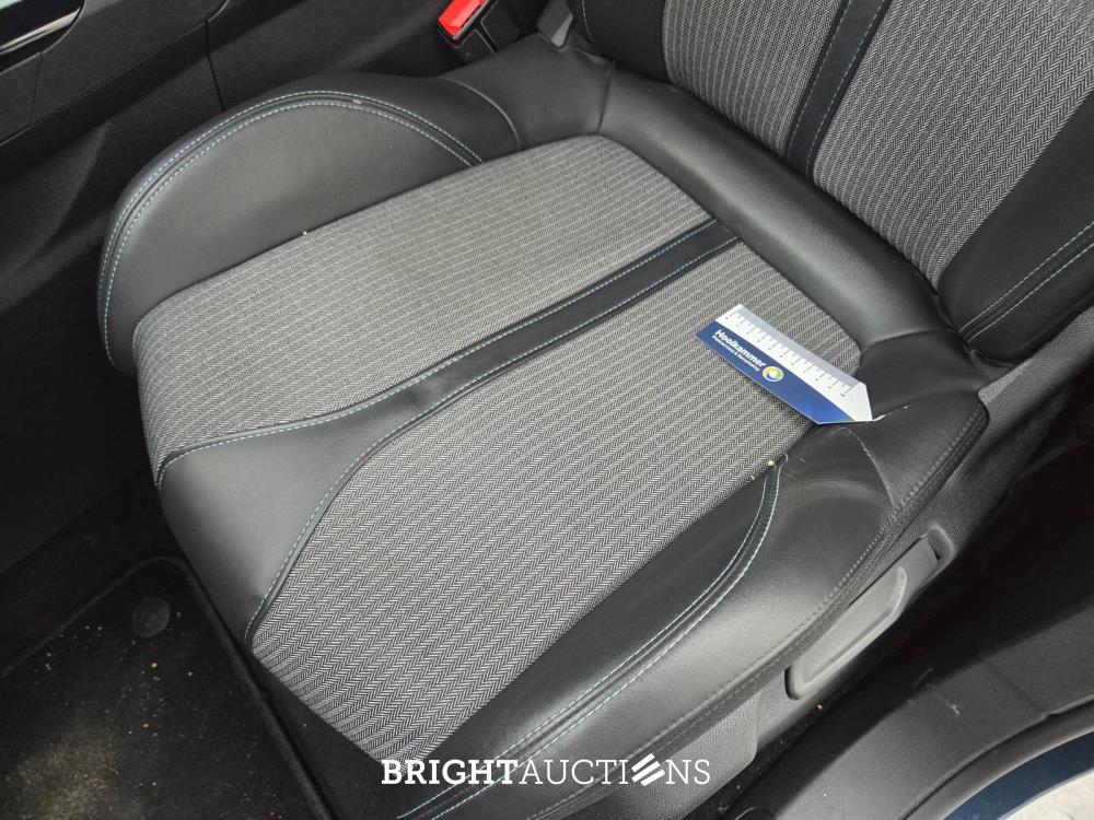 Peugeot 5008 Blue Lease Allure 1.2 PureTech 131pk 2021 (Origineel-NL), L-352-XL