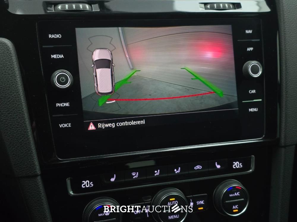 Volkswagen Golf Highline Business R 1.5 TSI 150pk 2018, X-726-KS