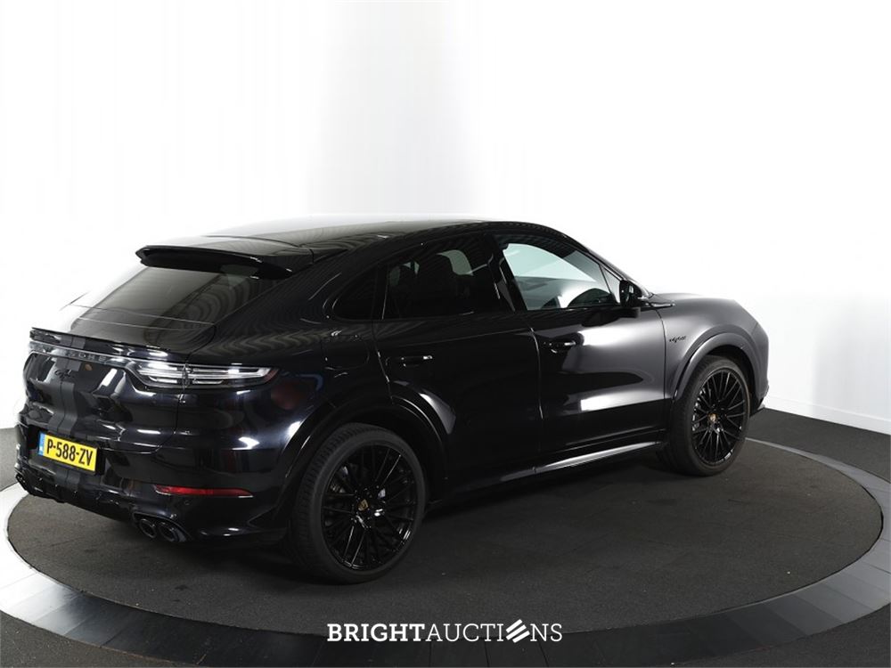 Porsche Cayenne E-Hybrid Platinum Edition 3.0 476pk 2022 (Origineel-NL), P-588-ZV