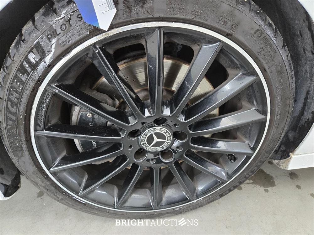 Mercedes-Benz A250 Premium Plus 225pk 2019 A-klasse, GHN-80-R
