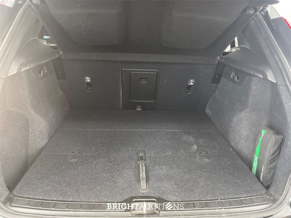 Volvo XC40 Recharge Plus 70 kWh 232pk 2023 (Origineel-NL), S-106-XG