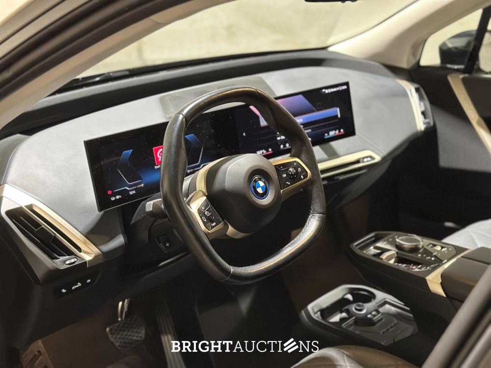 BMW iX xDrive40 Executive 77 kWh 326pk 2023 (Origineel-NL), T-756-HD
