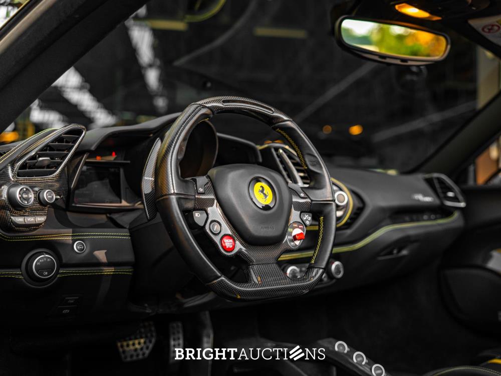 Ferrari 488 Spider HELE 3.9 V8 -Full Carbon- 670pk 2018, GFG-98-P
