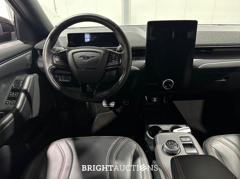 Ford Mustang Mach-E AWD 75 kWh 258hp 2021 (Original-NL), L-890-ZD