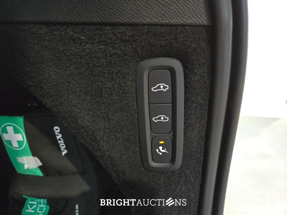 Volvo XC90 T8 Recharge R-Design 2.0 AWD 455pk 2022, X-152-LD