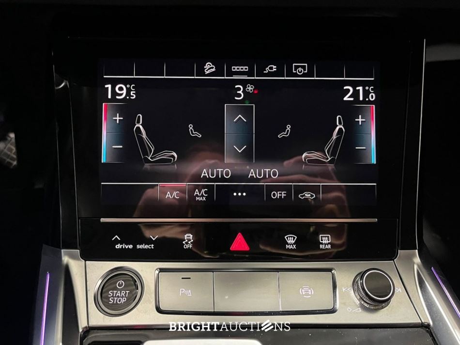 Audi e-tron Sportback 50 Business edition Quattro 71 kWh 313pk 2021 (Origineel-NL), L-789-TL