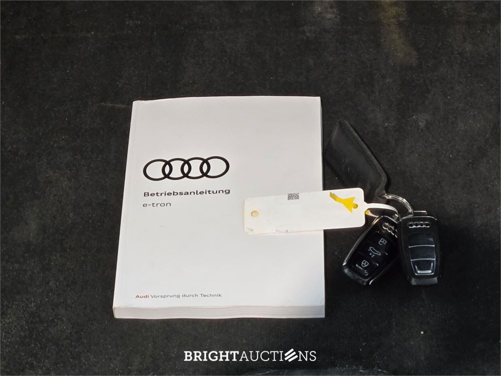 Audi e-tron 55 advanced Pro Line Plus Quattro 95 kWh 409pk 2018, J-305-VF