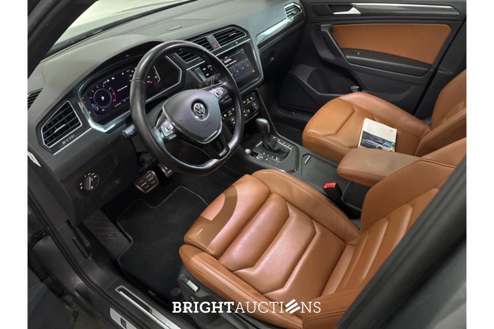 Volkswagen Tiguan ACT Highline Business R 1.5 TSI 150pk 2020 (Origineel-NL), H-070-NT