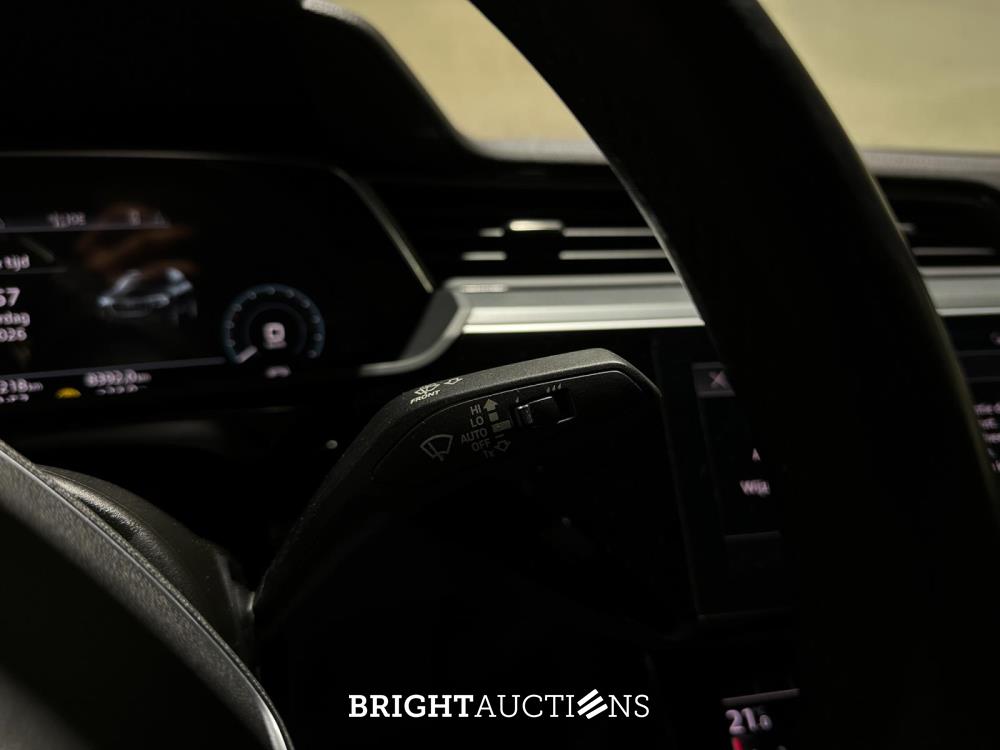 Audi e-tron Sportback 55 quattro Business edition 95 kWh 408pk 2020 (Origineel-NL+1e eigenaar), K-601-GZ