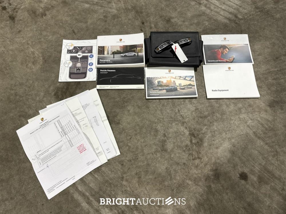 Porsche Panamera Sport Turismo  4 E-Hybrid 2.9 V6 462pk 2018, L-703-KR