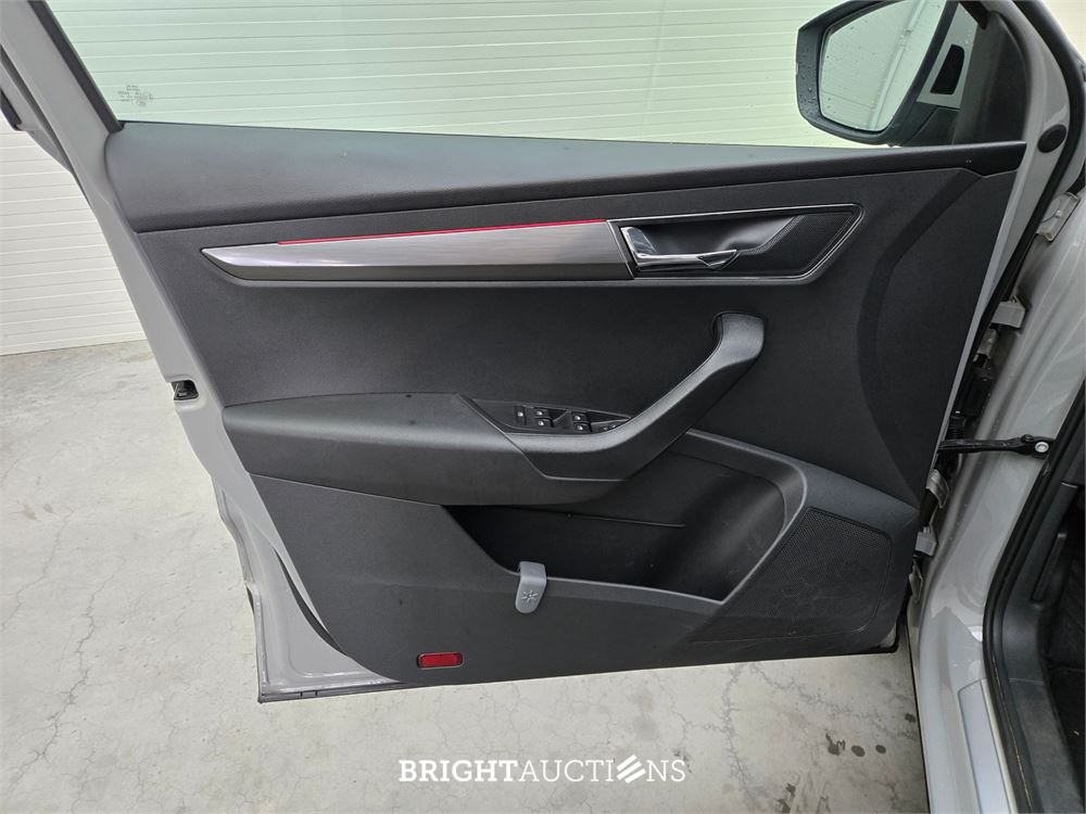 Škoda Karoq Business Edition Plus 1.0 TSI 110pk 2022 (Origineel-NL), N-869-PD