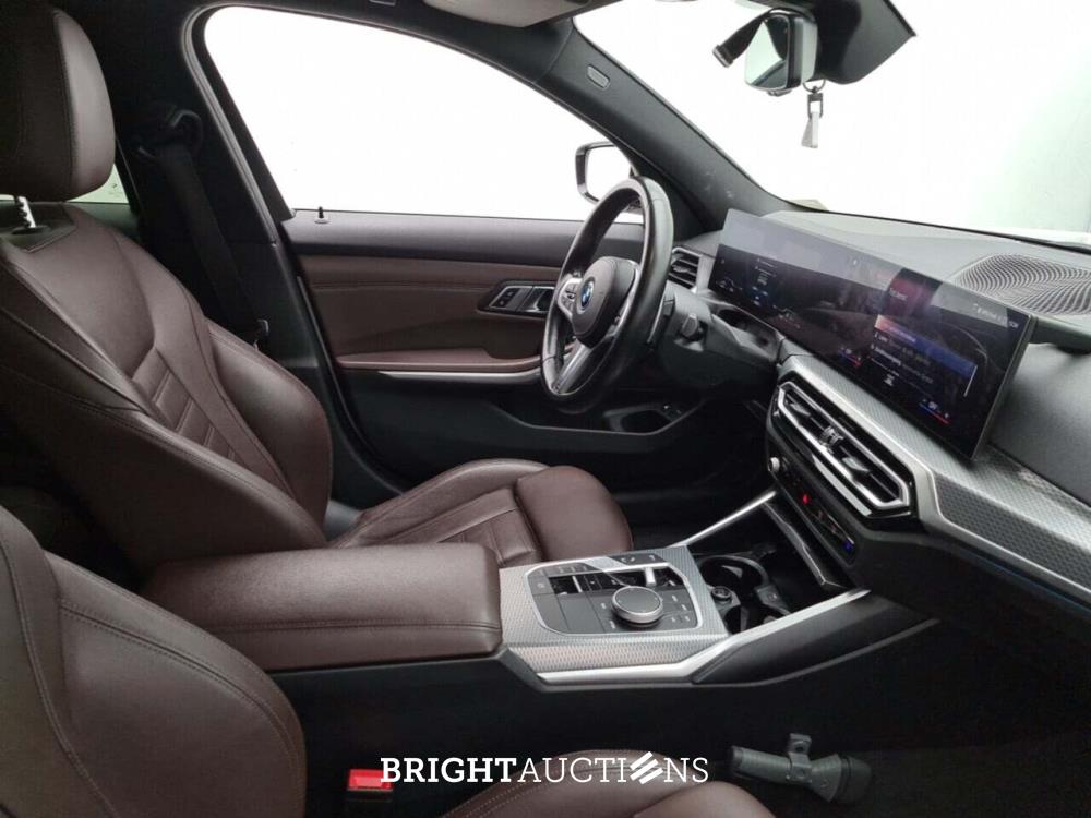 BMW 320e Touring M Sport 272pk 2022 (Origineel-NL) 3-Serie, R-268-NT