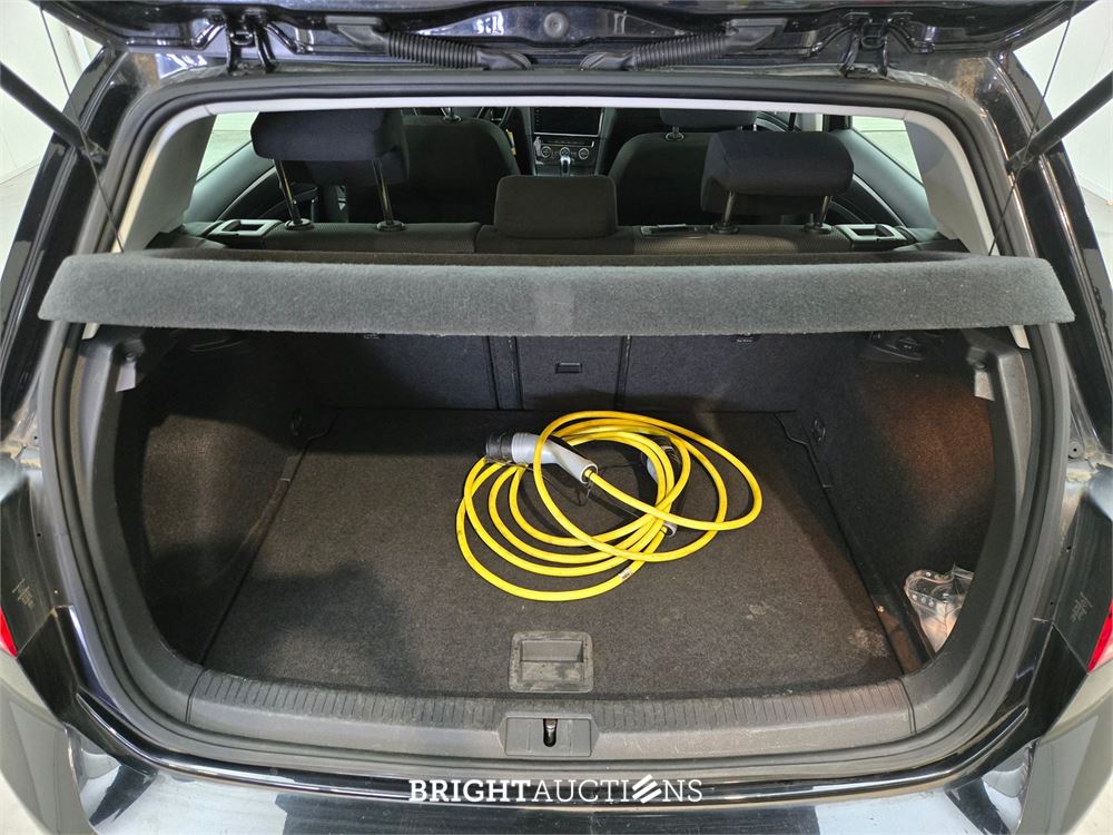 Volkswagen Golf e- e 136pk 2018 (Origineel-NL), TX-203-J