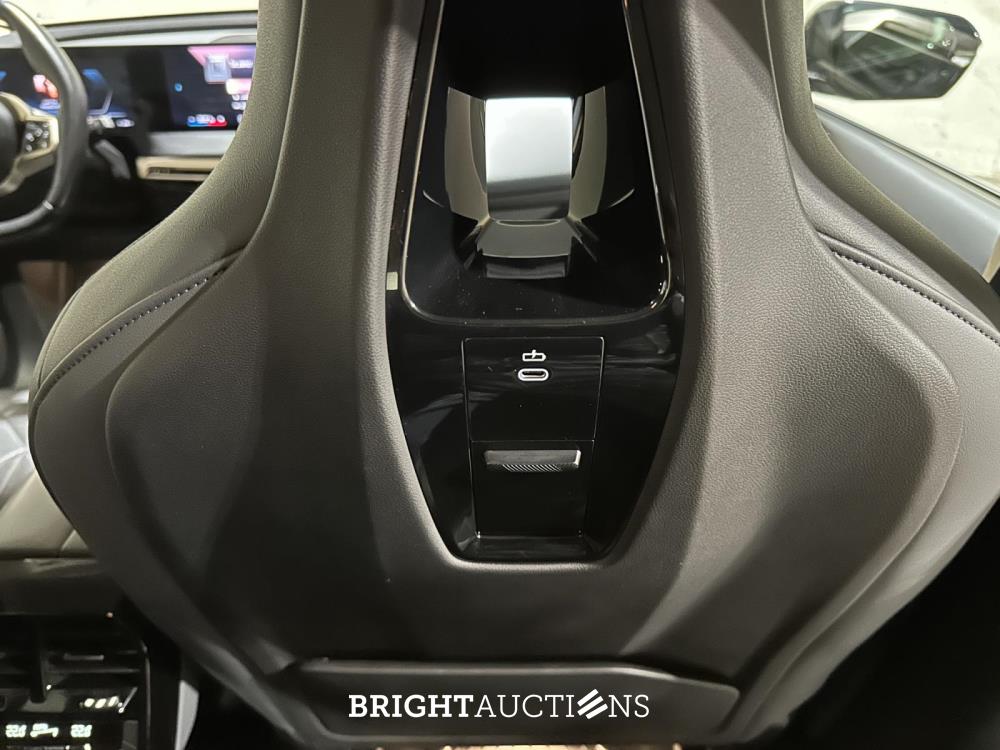 BMW iX xDrive40 Executive 77 kWh 326pk 2023 (Origineel-NL), T-756-HD