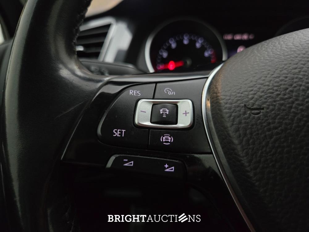 Volkswagen Tiguan ACT Highline Business R 1.5 TSI 150pk 2019, N-374-LX