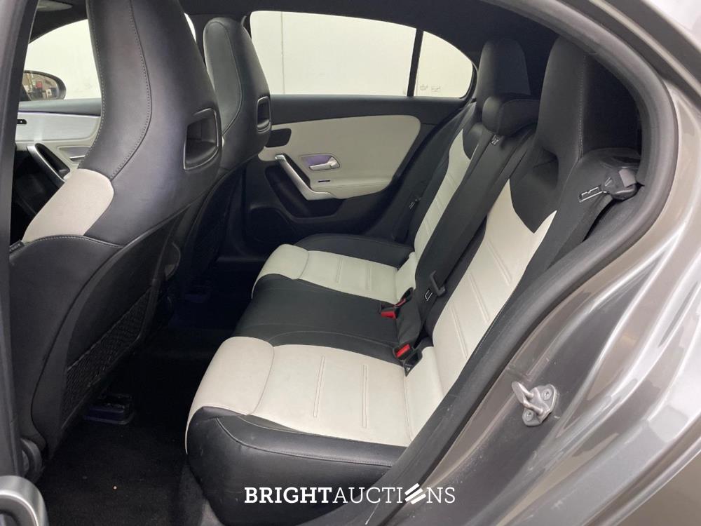 Mercedes-Benz A 200 Business Solution AMG 163pk 2019 A-klasse, S-784-XG