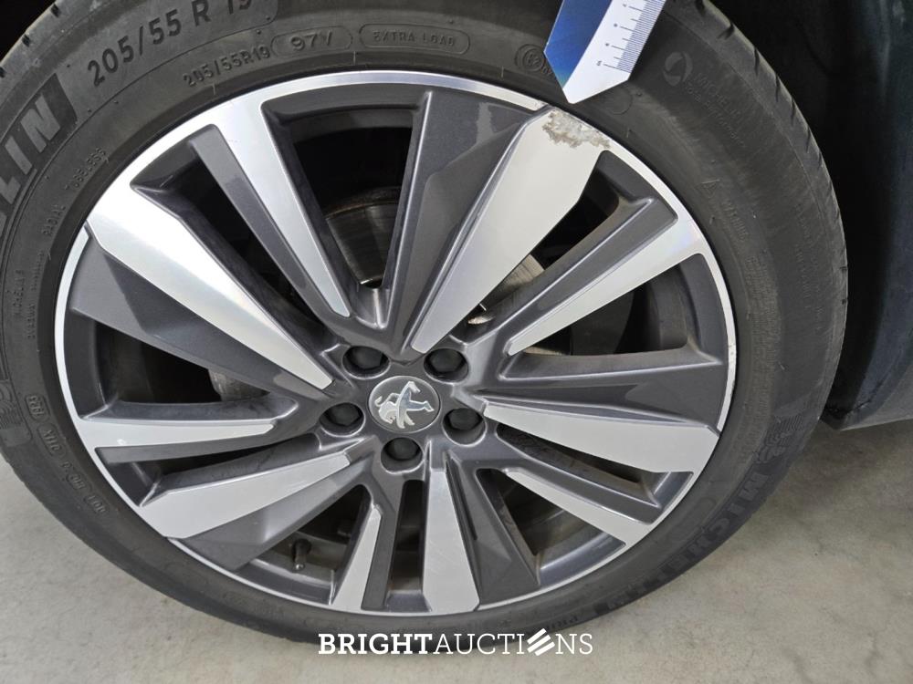 Peugeot 3008 Blue Lease Premium 1.2 PureTech 131pk 2020 (Origineel-NL), J-833-GT
