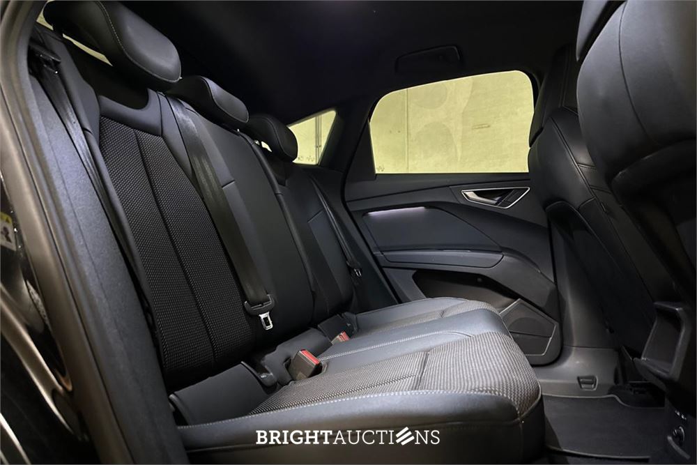 Audi Q4 Sportback e-tron 40 Launch edition S Competition 77 kWh 204pk 2021 (Origineel-NL), N-622-TH