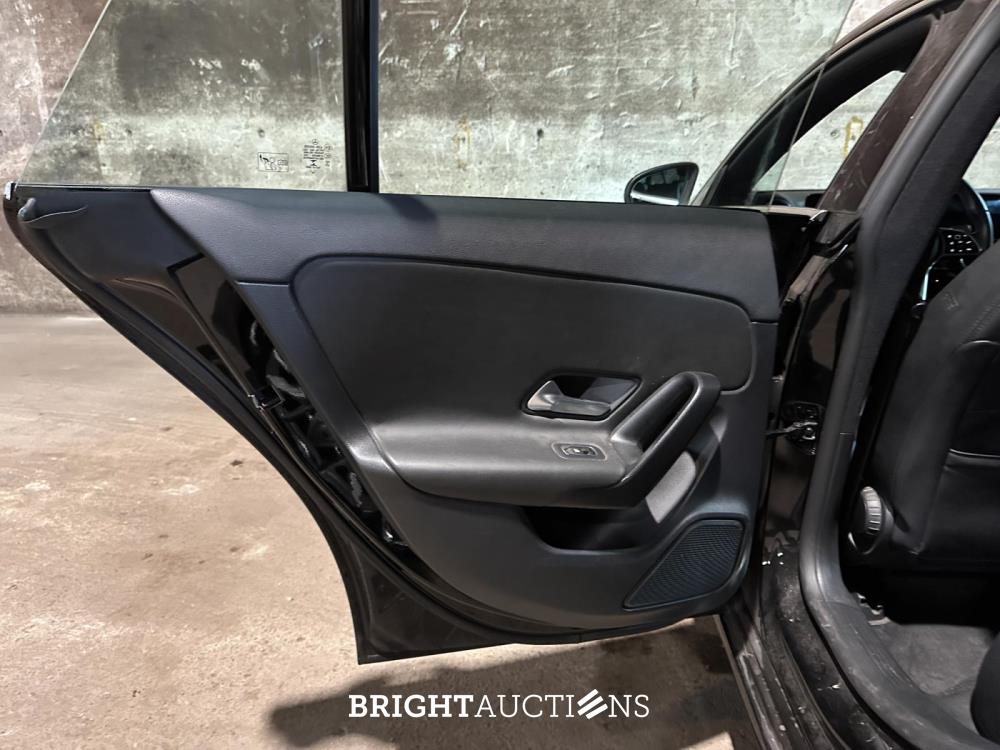 Mercedes-Benz CLA 200 Shooting Brake Business Solution CLA-klasse 163pk 2021 (Origineel-NL+1e eigenaar), K-870-ZK