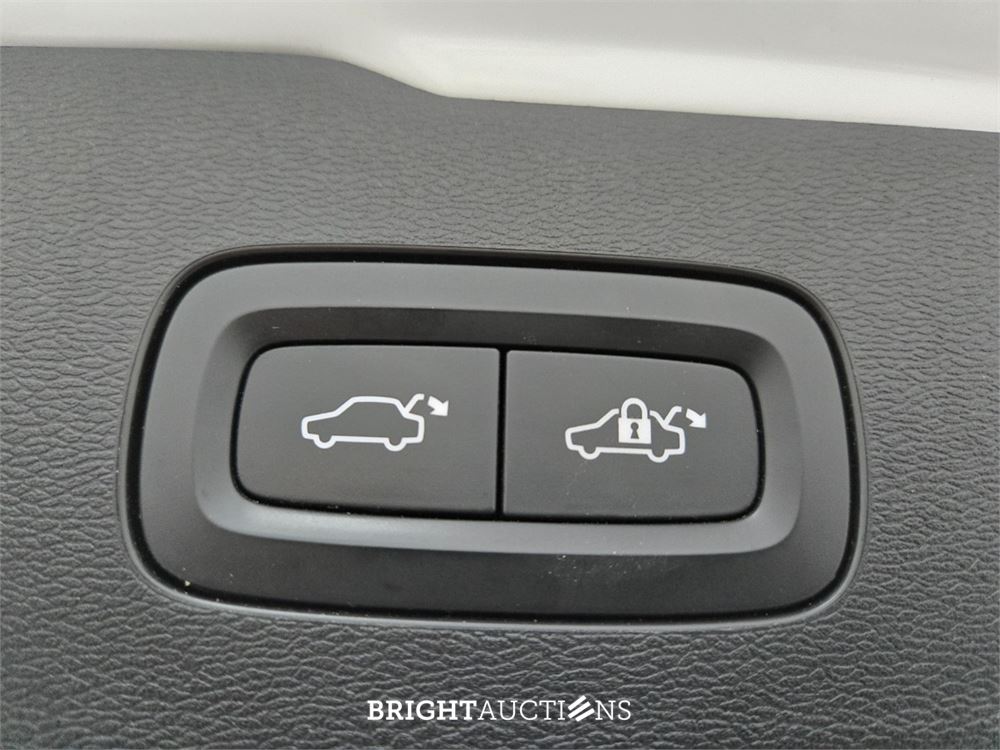 Volvo V60 T8 Twin Engine Inscription 2.0 AWD 392pk 2020, T-034-TZ
