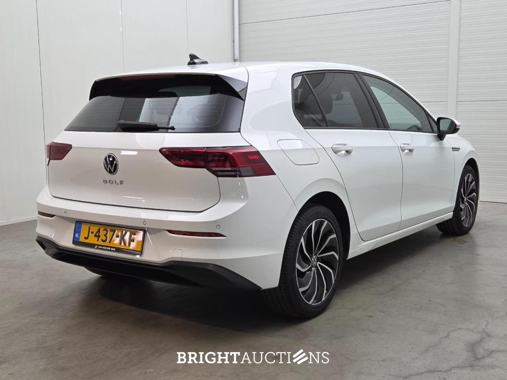 Volkswagen Golf Life 1.5 TSI 131pk 2020 (Origineel-NL), J-437-KF