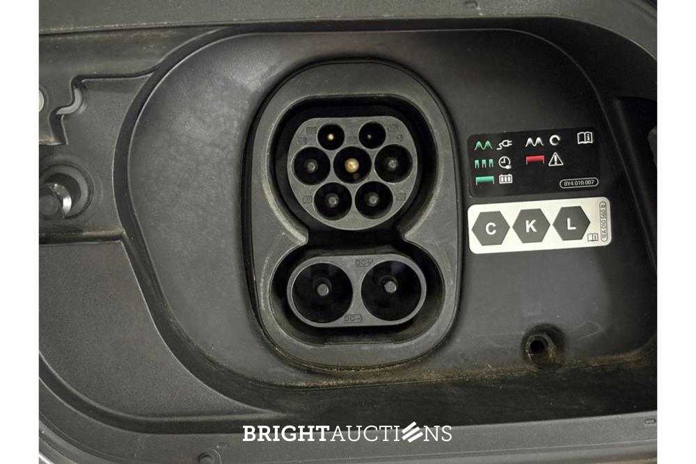 Audi Q4 40 Launch edition Advanced 77 kWh 204pk 2021 (Origineel-NL), N-883-PK