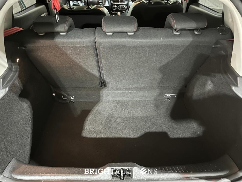 Renault Clio 1.6 R.S. Trophy 220pk 2015, K-787-PD