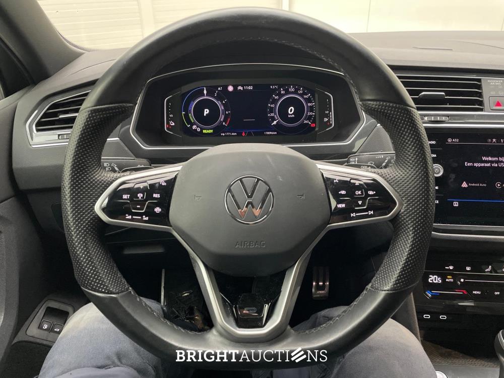 Volkswagen Tiguan eHybrid R-Line Business 1.4 TSI 265pk 2022 (Origineel-NL), P-225-HR