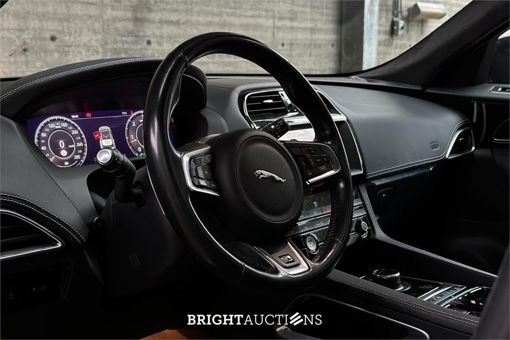 Jaguar F-Pace 2.0d AWD R-Sport 179pk 2019 (Origineel-NL & 2e Eigenaar), XS-172-X