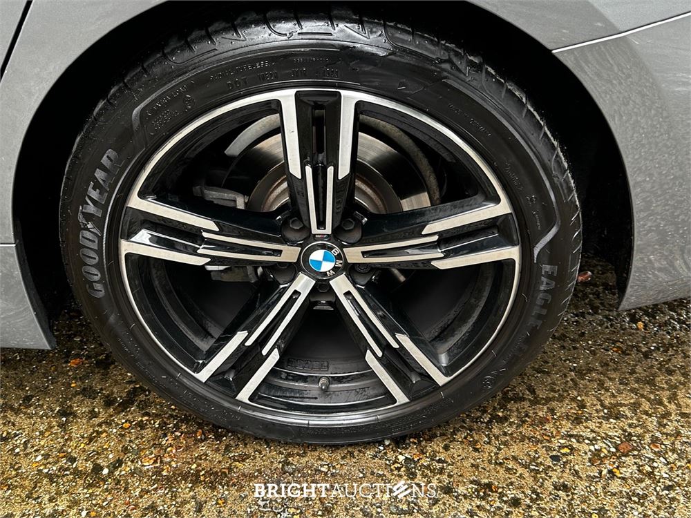 BMW 320d Touring M Soprt 190pk 2023 3-serie (Origineel-NL + 1e eigenaar), T-274-GG