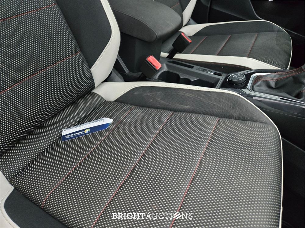 Volkswagen T-Roc 4Motion Sport Business R 2.0 TSI 191pk 2019, X-032-DJ