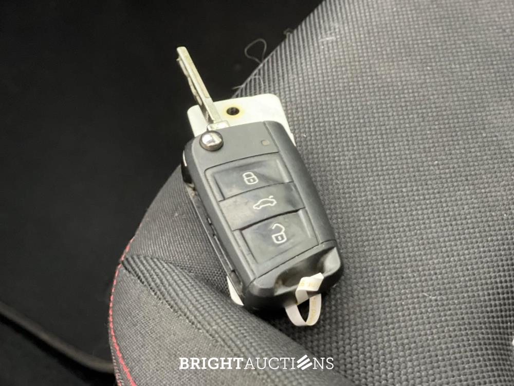 Volkswagen Polo GTI 2.0 TSI 200pk 2018, P-741-LJ