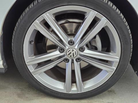 Volkswagen Golf Highline Business R 1.5 TSI 150pk 2019 (Origineel-NL), XG-637-X