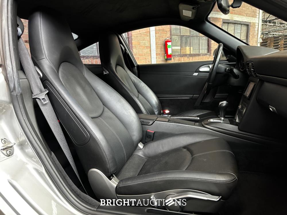 Porsche 911 Carrera 3.6 997 Coupé 325pk 2004 Youngtimer