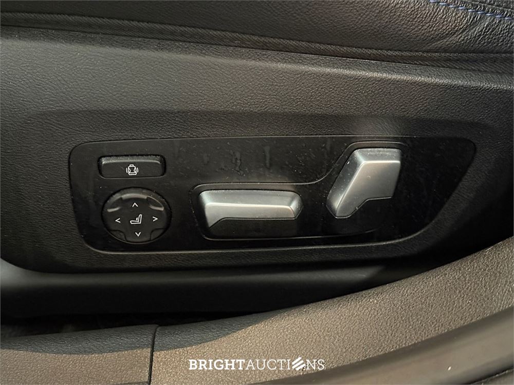 BMW 330e Touring 292pk 2023 (Origineel-NL) 3-Serie, T-265-ND