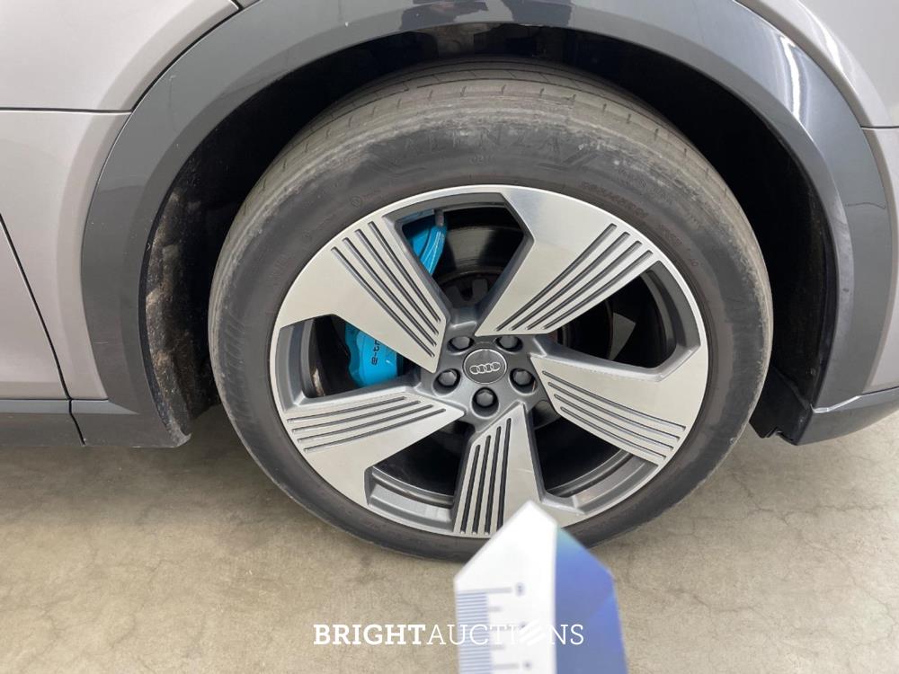 Audi e-tron 55 advanced Quattro 95 kWh 408pk 2019 (Origineel-NL), ZG-973-H