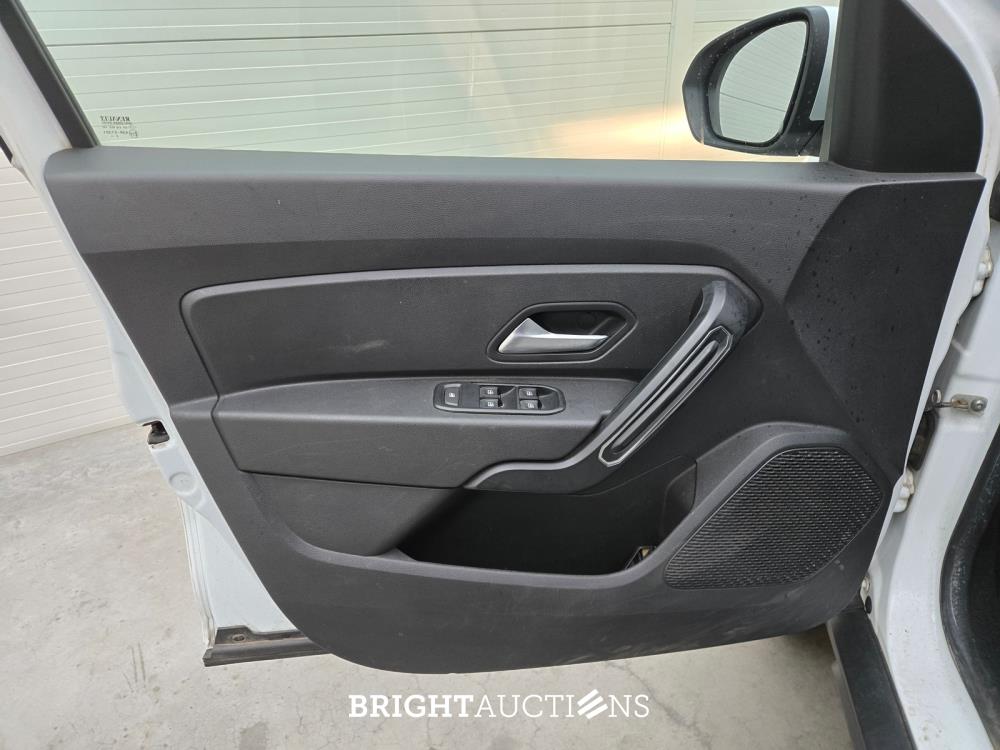 Dacia Duster SCe Comfort 1.6 114pk 2019 (Origineel-NL), XT-931-R