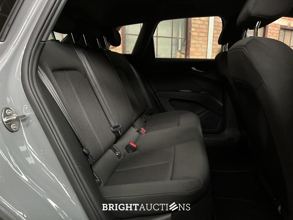 Audi Q4 e-tron 35 Launch edition 55 kWh 170pk 2021 (Origineel-NL+1e eigenaar), N-924-PK