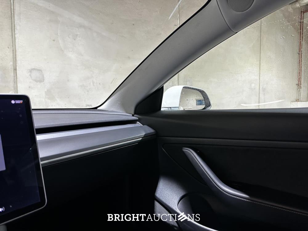 Tesla Model 3 Standard RWD Plus 60 kWh 238pk 2020 (Origineel-NL), J-064-LB