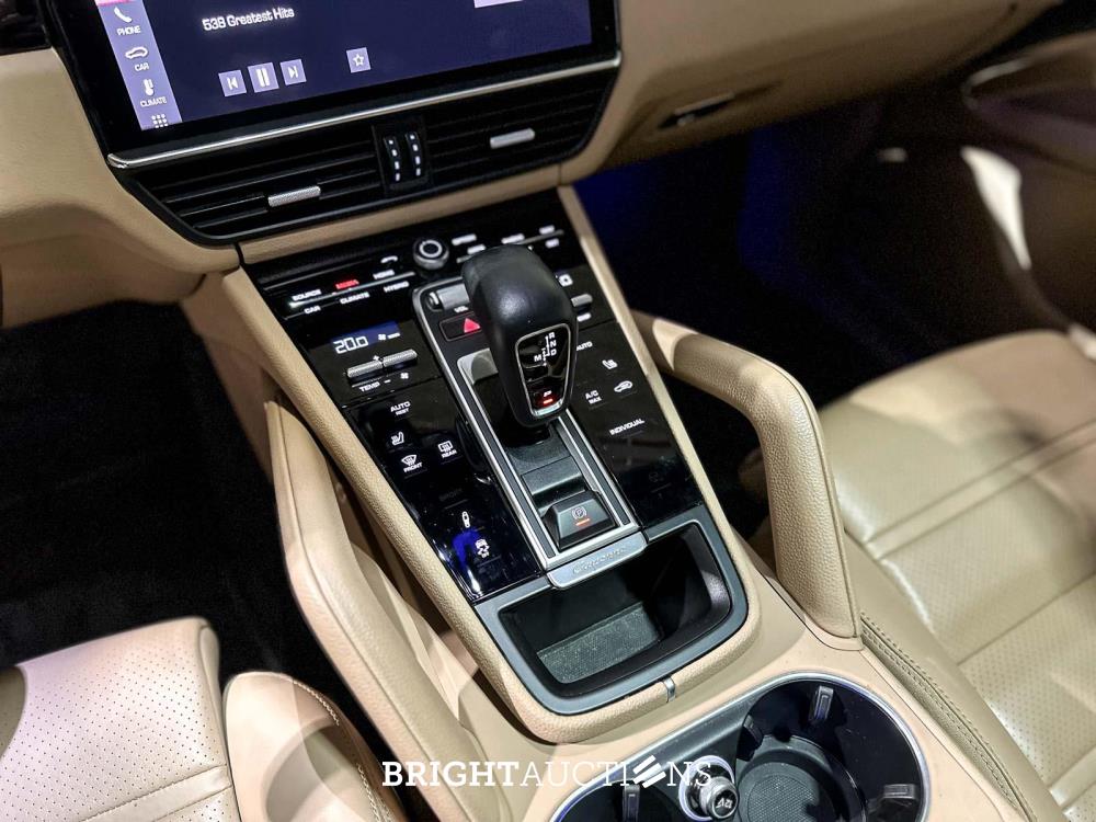 Porsche Cayenne Coupé 3.0 V6 E-Hybrid 462pk 2021 (Origineel-NL + 1e eigenaar), K-327-PV