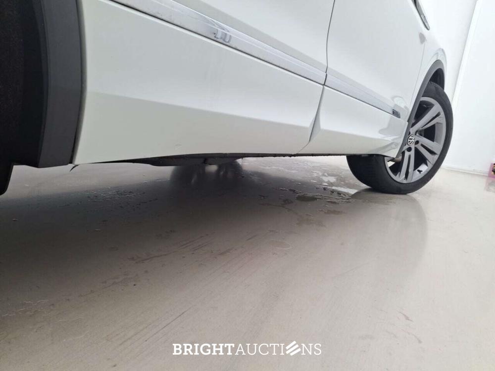 Volkswagen Tiguan R-Line 1.5 TSI 150pk 2021 (Origineel-NL), K-340-VD