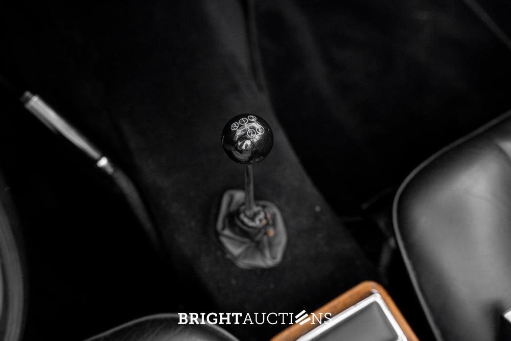 Mercedes-Benz 280 SL Pagode – Handgeschakeld – EU-uitvoering – 2.8 liter zes-in-lijn. 