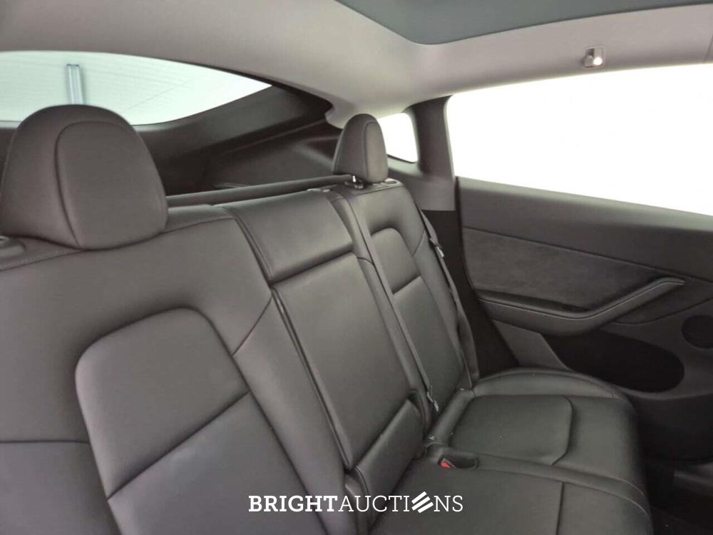 Tesla Model Y Long Range AWD 75 kWh 351pk 2023 (Origineel-NL), T-610-DJ