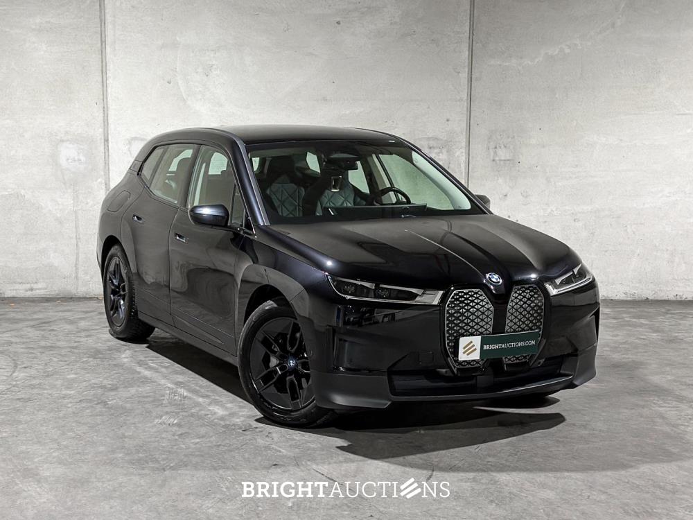 BMW iX xDrive40 Executive 77 kWh 326pk 2023 (Origineel-NL), T-756-HD