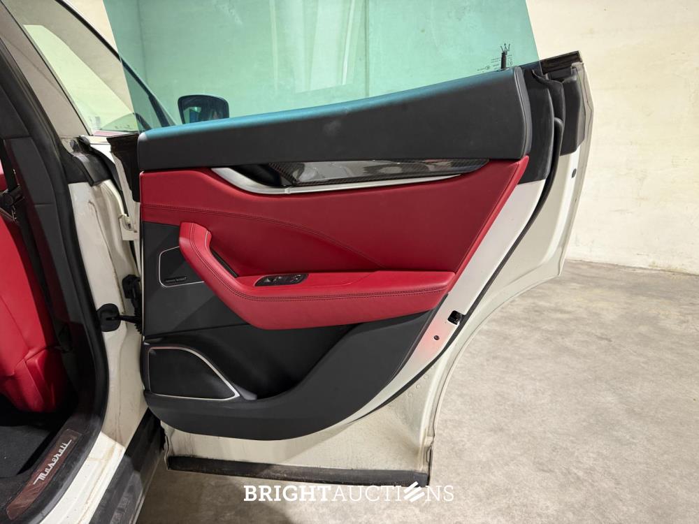 Maserati Levante 3.0 V6 D AWD 275pk 2017 (Origineel-NL), ND-376-K