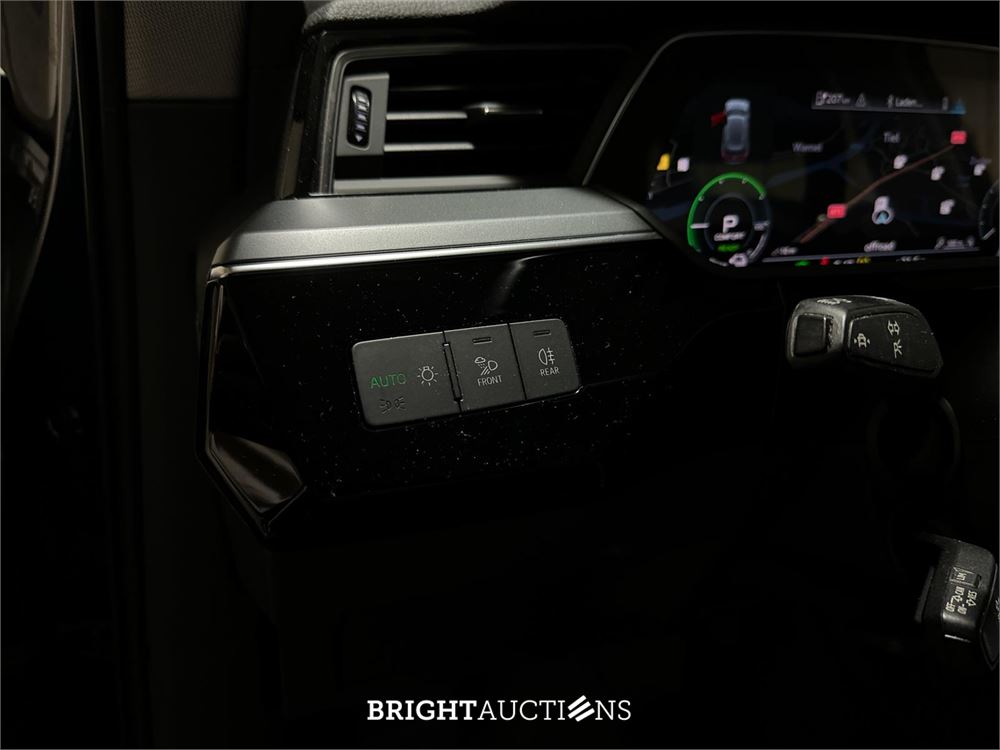 Audi e-tron 50 quattro edition 71 kWh 313pk 2020 (Origineel-NL + 1e eigenaar), J-948-HF
