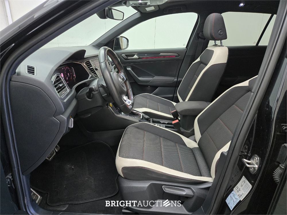 Volkswagen T-Roc 4Motion Sport Business R 2.0 TSI 191pk 2019, X-032-DJ