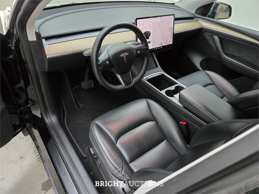 Tesla Model Y Long Range AWD 75 kWh 351pk 2021, R-745-PT